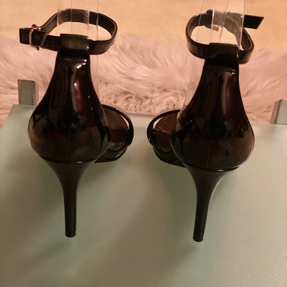 Steve Madden Patent Leather Ankle Strap Sandal - Picture 4 of 7
